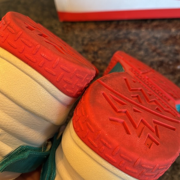 Nike Air Raid Sneakers white automic mango and turbo green 652359 EUC 10.5 - Picture 13 of 16